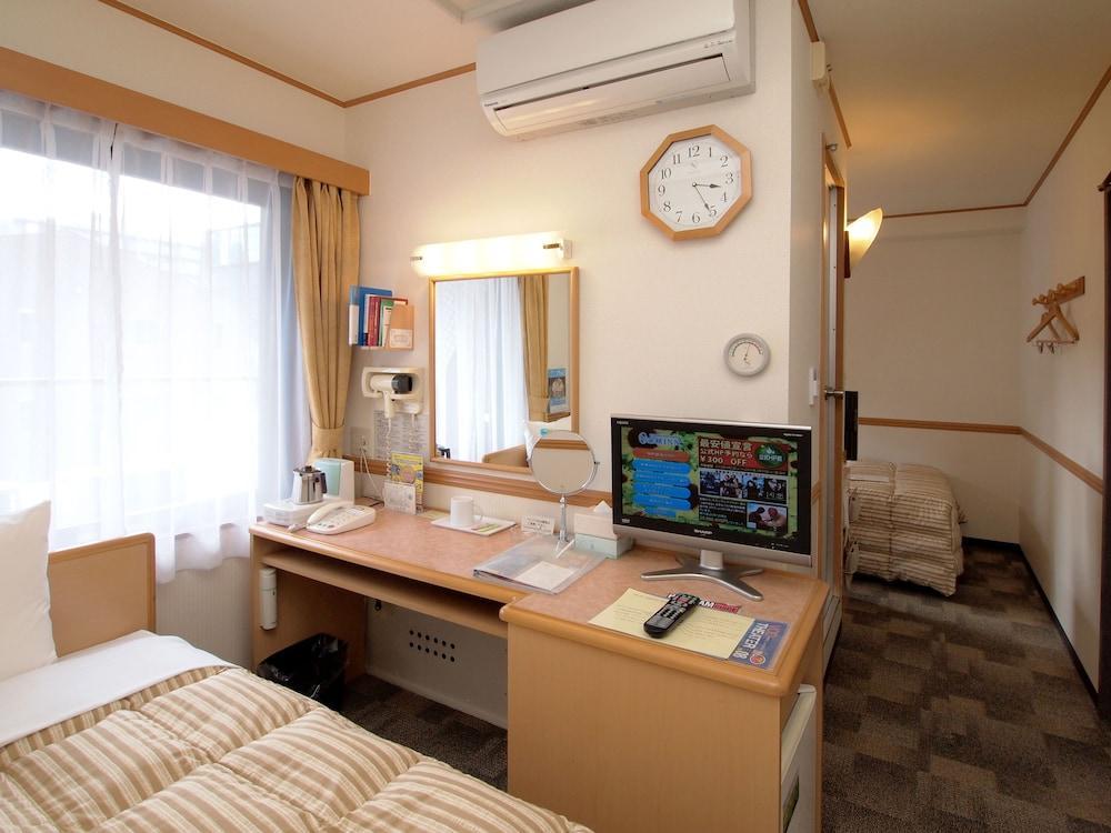 Toyoko Inn Okayama Eki Nishi Guchi Hiroba Εξωτερικό φωτογραφία