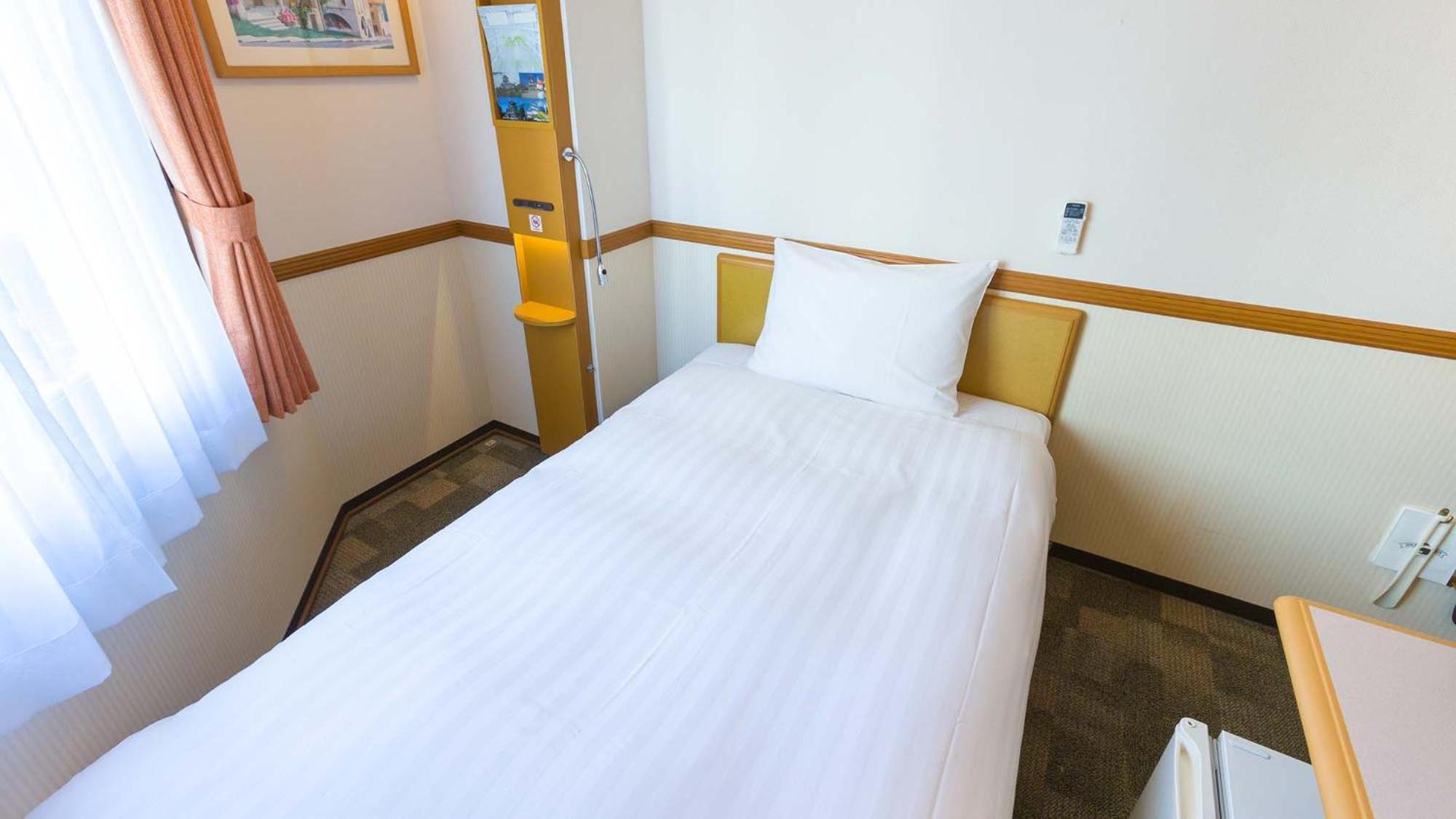 Toyoko Inn Okayama Eki Nishi Guchi Hiroba Δωμάτιο φωτογραφία